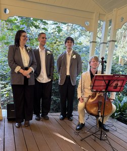 photo by Tracy Tetznet